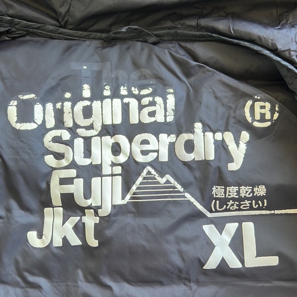 Superdry Puffer Fuji Jacket. Size L/XL. Super Warm. - Picture 7 of 7